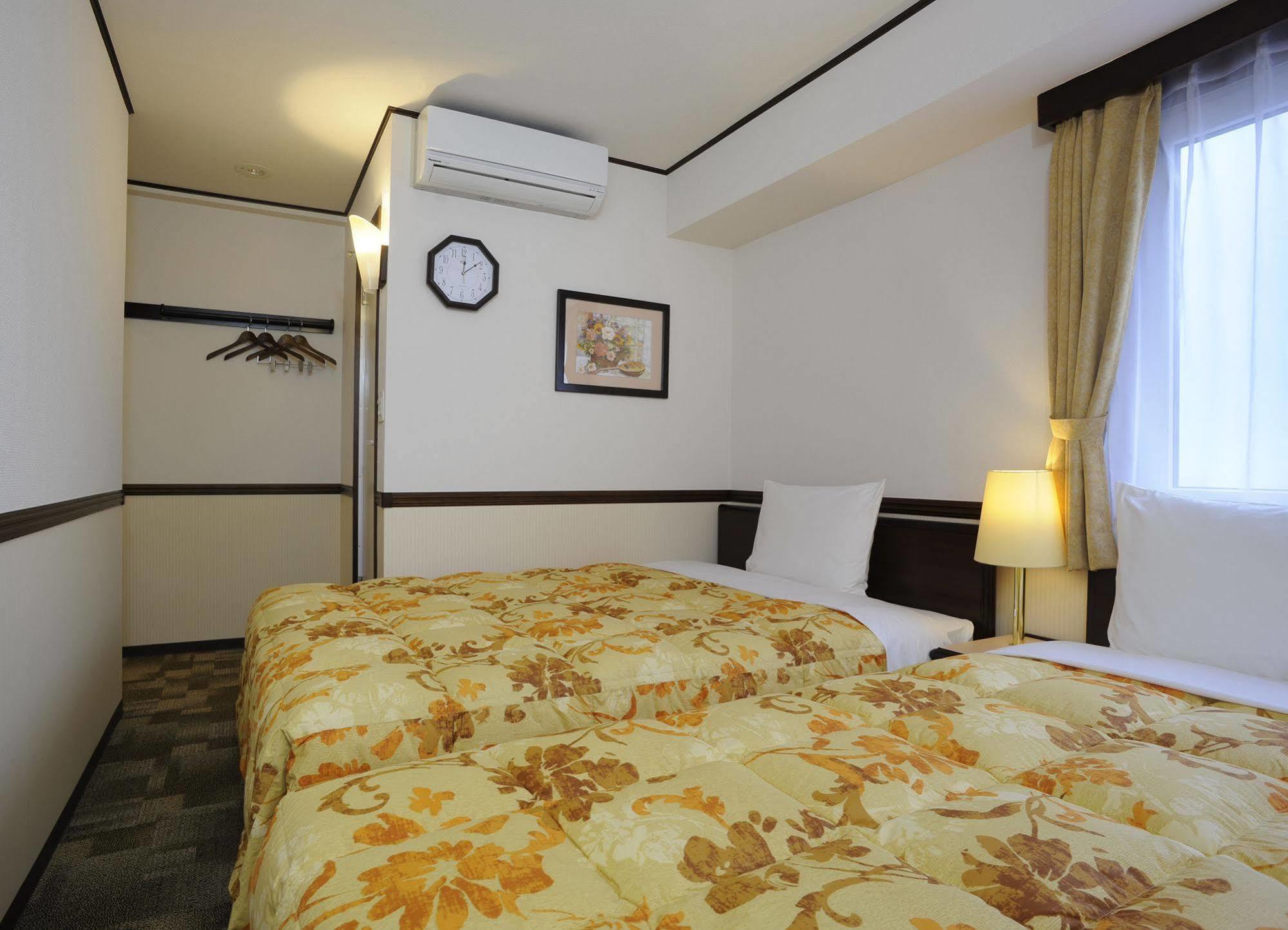 Toyoko Inn Gifu-Hashima-Eki Shinkansen Minami-Guchi Hashima  Exteriör bild